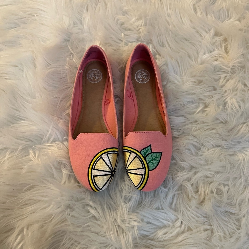 SO pink lemon slip on shoes size: 7.5